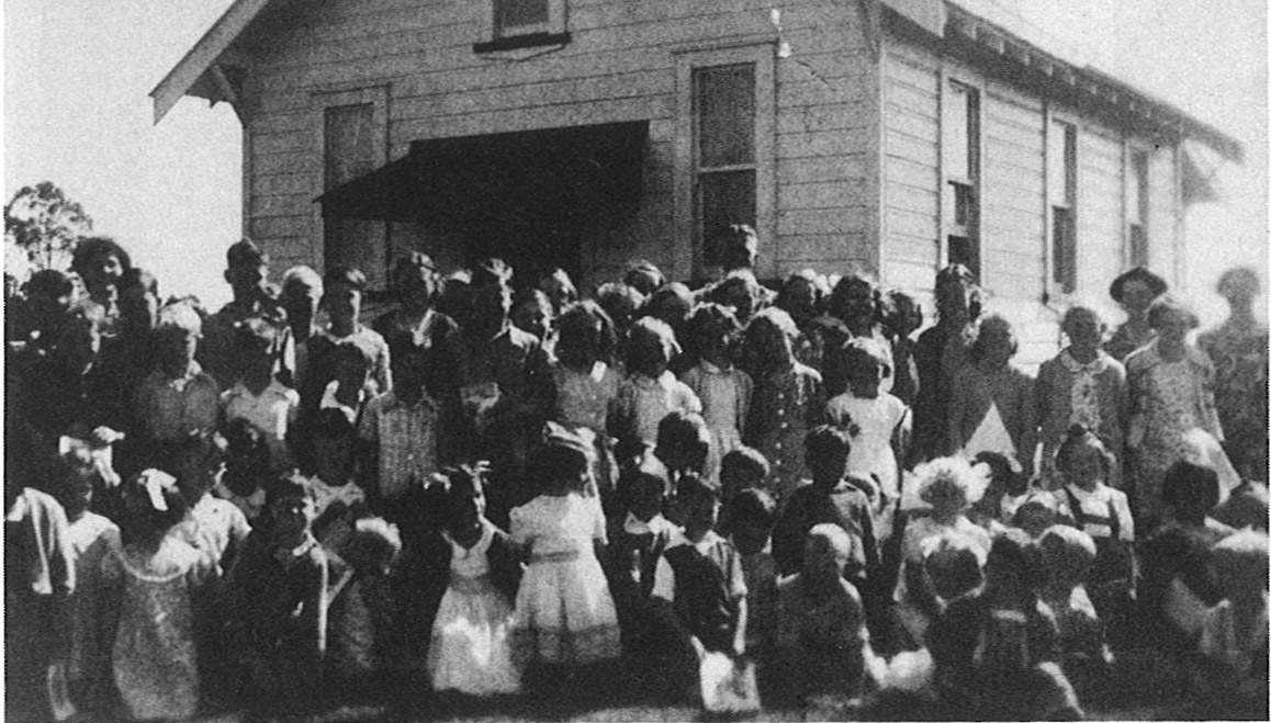 Sunday School Children outside Church about 1950.